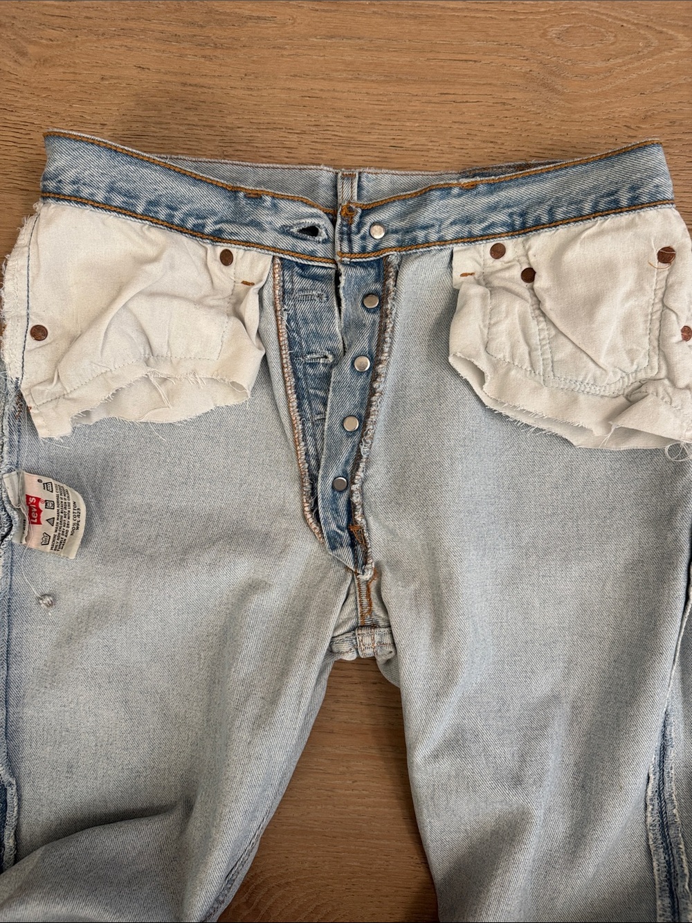 Vintage 501’s Levi's Light Wash Straight Jeans - Picture 6 of 11